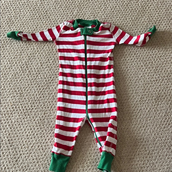 🎅🏻Hanna Andersson Pajamas 6-12 months - Picture 1 of 1
